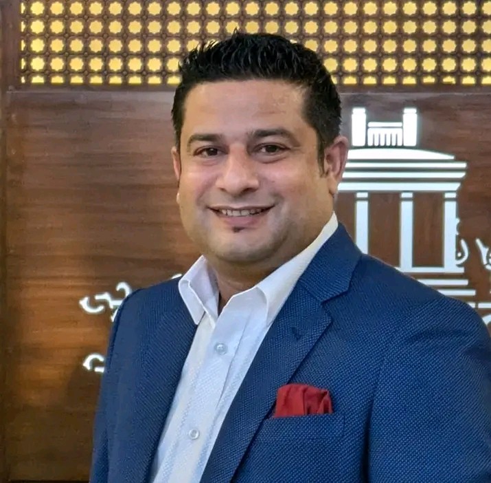 सरकारी औषधि खरिदमा निजी स्वदेशी उद्योगलाई समान अवसर दिन प्रधानमन्त्रीसँग आग्रह
